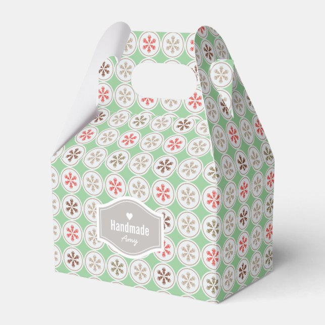 Personalized red green Chirstmas snowflake pattern Favor Box (Front Side)