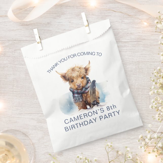 Personalized Snowboarding Highland Cow Favour Bag (Clipped)