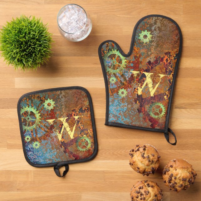 Personalized Steampunk Rusty Clockwork Gears  Oven Mitt & Pot Holder Set (Top Down)