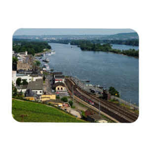 Personenzug in Rüdesheim am Rhein Magnet