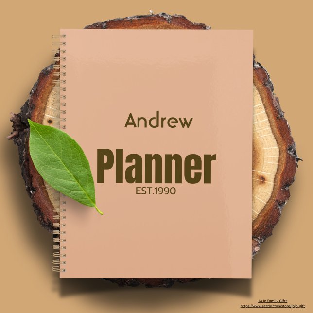 Personnalisé classe élégant rose brun texte modern (Monogrammed modern pink background planner with golden brown text.)