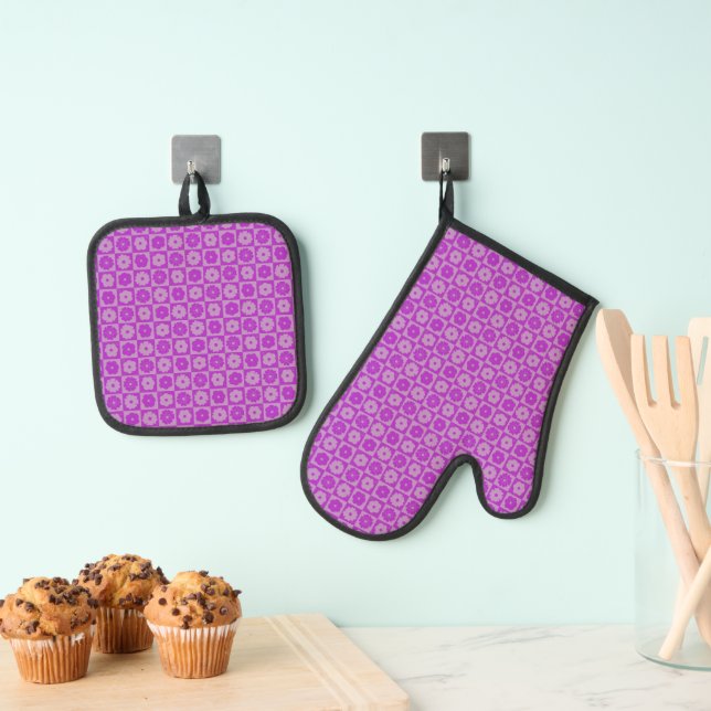 Petals In Silence 01. Floral Pattern. Oven Mitt & Pot Holder Set (Insitu(Hanging))