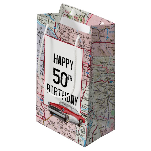 Petit Sac Cadeau 50e anniversaire Retro Buick On Map (Devant Angle)