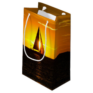Petit Sac Cadeau Bateau à voile avec coucher de soleil