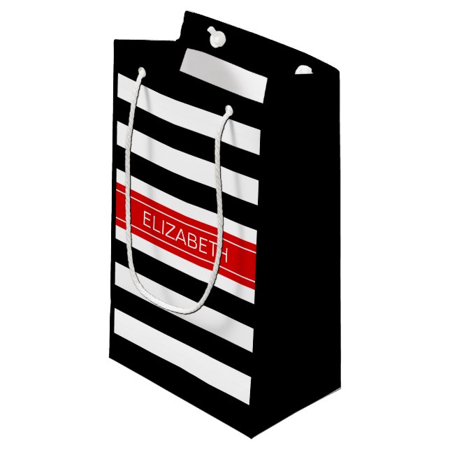 Petit Sac Cadeau Black White Horz Preppy Stripe rouge Nom Monogramm (Devant Angle)