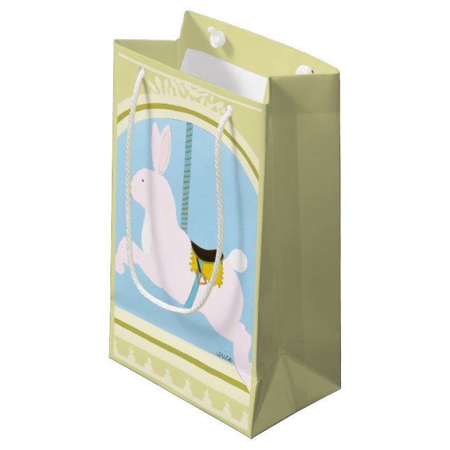 Petit Sac Cadeau Carousel Rabat par Juin Erica Vess (Devant Angle)