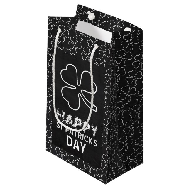 Petit Sac Cadeau Chalkboard Shamrock, Saint Patrick's Day (Devant Angle)