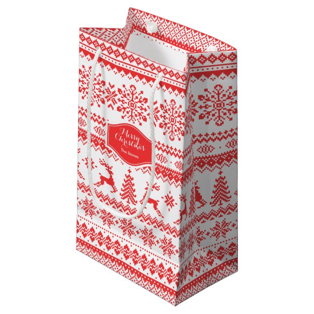 Petit Sac Cadeau Chandail de Noël rouge brun motif monogramme (Devant Angle)