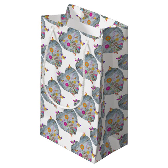Petit Sac Cadeau Denim Pocket Fleurs cardiaques Papillons (Devant Angle)