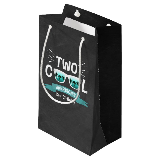 Petit Sac Cadeau Deux garçons Cool Chalkboard 2e fête d'anniversair (Devant Angle)