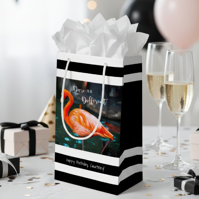 Petit Sac Cadeau Flamant rose Oser être différent Black Stripes Nom (Créateur téléchargé)
