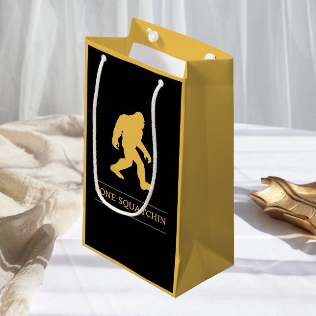 Petit Sac Cadeau Grand Squatchin allé par pied drôle Sasquatch (Créateur téléchargé)