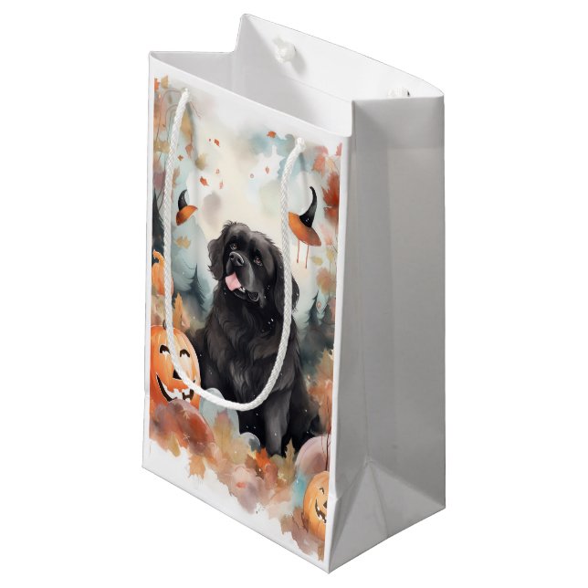 Petit Sac Cadeau Halloween Terre-Neuve avec la peur Citrouille (Devant Angle)