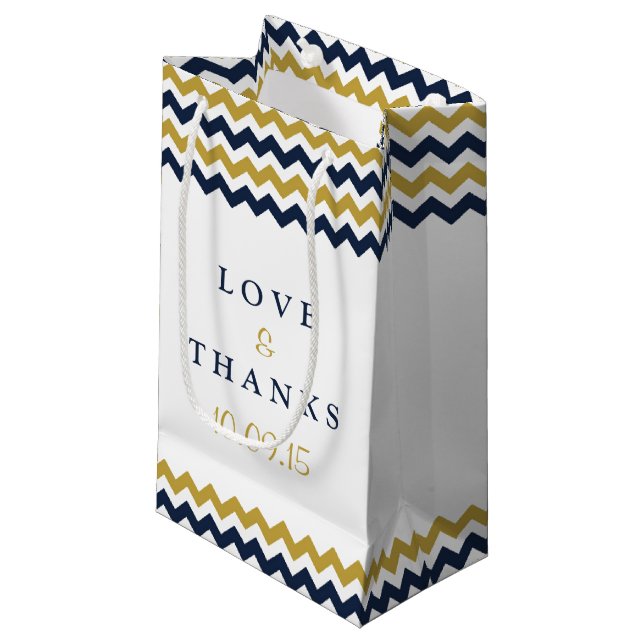Petit Sac Cadeau La collection Mariage moderne Chevron - Marine & G (Devant Angle)
