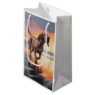 Petit Sac Cadeau Sandy Paws Bloodhound Dog on Beach Sunset