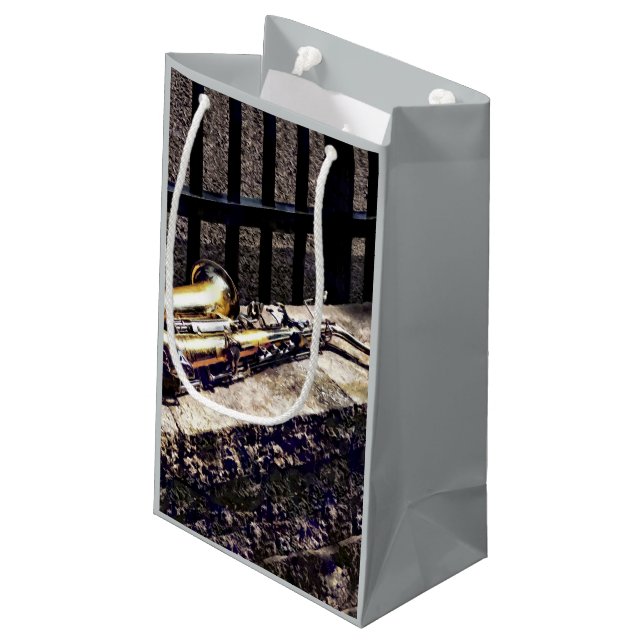 Petit Sac Cadeau Saxophone sur mur (Dos Angle)
