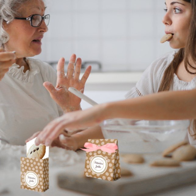 Petite boîte de pâtisserie avec kraft et ruban favor box (Creator Uploaded)