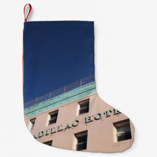 PETITE CHAUSSETTE DE NOËL BÂTIMENT DE L'HÔTEL CADILLAC