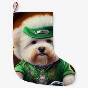 Petite Chaussette De Noël Chien Bichon Frisé faisant du vélo la Saint-Patric