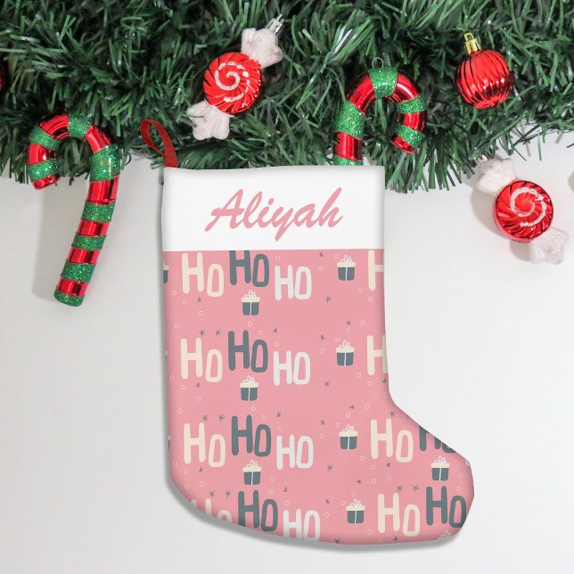 Petite Chaussette De Noël Cute Ho Ho Ho Rose Noël Stocker (Add festive charm to your home with our stylish Christmas stockings, perfect for gifts & cozy decor!)