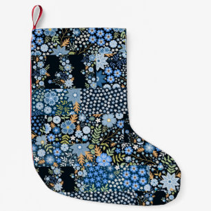 Petite Chaussette De Noël Fleurs Bleues Patchwork : Tissu sans couture.