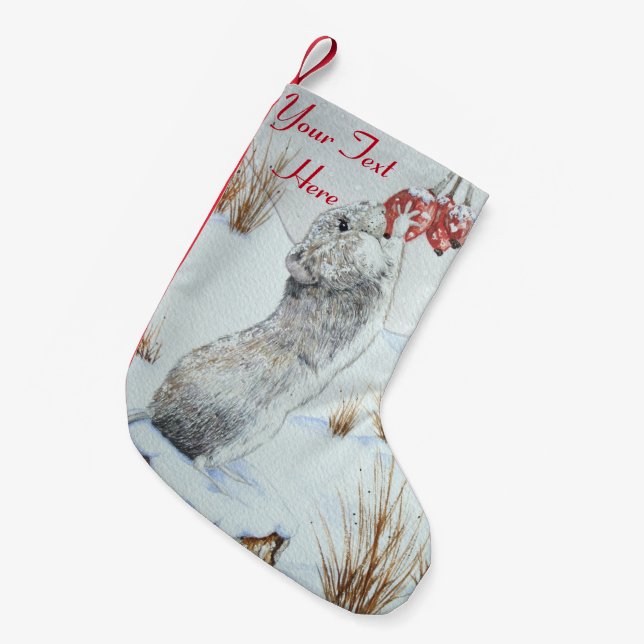 Petite Chaussette De Noël Mignonne souris rouge baies neige scène faune (Devant (Accrochage))