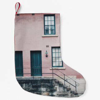 PETITE CHAUSSETTE DE NOËL PHOTO DE BÂTIMENT AVEC ESCALIERS