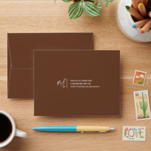 Petite enveloppe RSVP Brown et préadressée