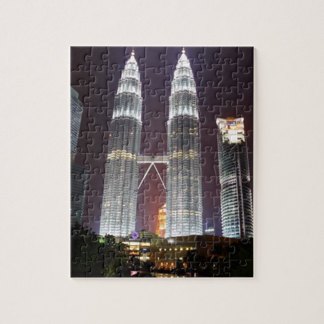 Petronas Towers in Kuala Lumpur at night Jigsaw Puzzle (Vertical)