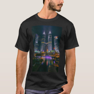 Petronas Towers Kuala Lumpur Menara Berkembar   T-Shirt