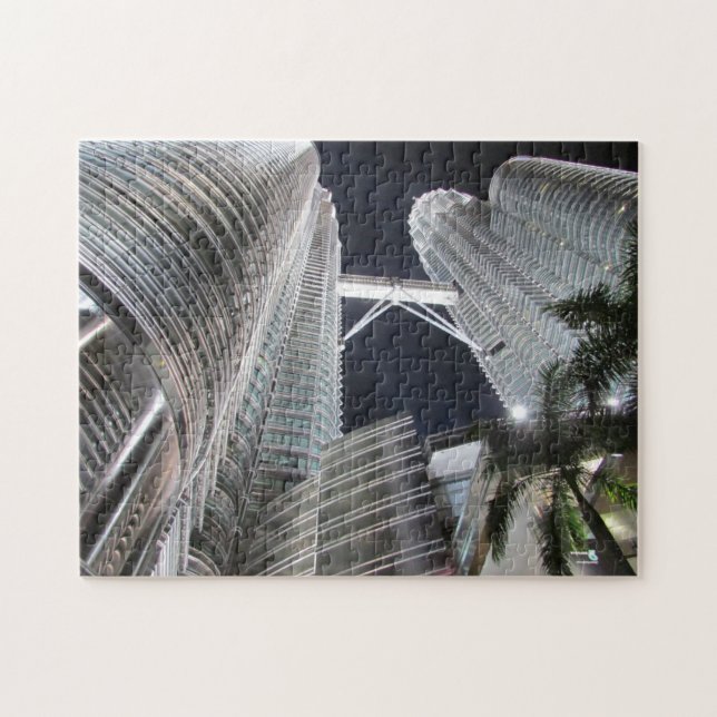 petronas towers night jigsaw puzzle (Horizontal)