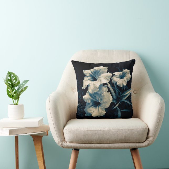 Petunia Sculpture Throw Pillow (Chair)