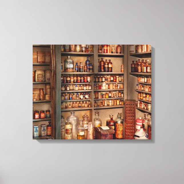 Pharmacy - Get me that bottle on the second shelf Canvas Print (Front)