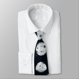 Phases of the moon tie