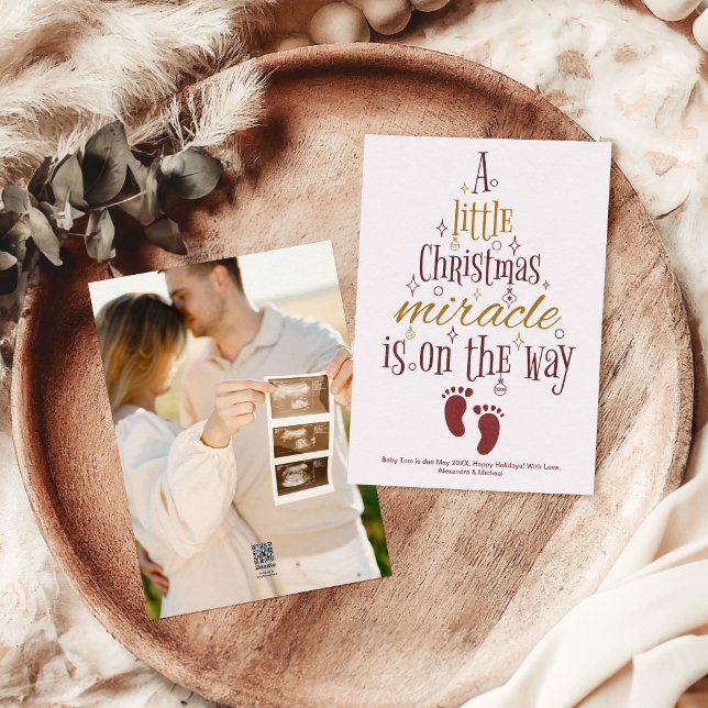 Photo Couple Christmas Pregnancy Announcement (Creator Uploaded)