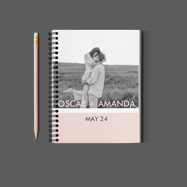 Photo Couple moderne Pink & Grey Nom personnalisé (Créateur téléchargé)