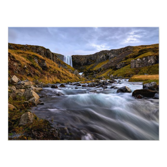 Photo de chute d'eau de Svodufoss (Devant)