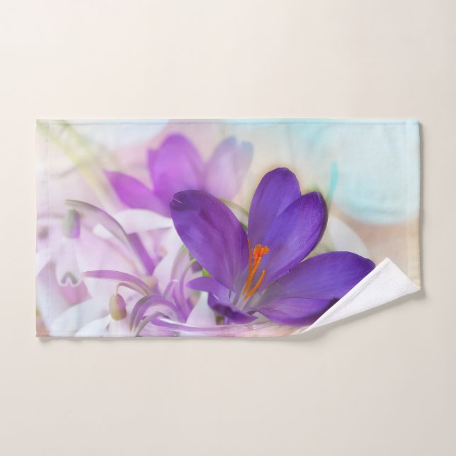 Photo d'un joli Crocus de printemps violet (Serviette à main)