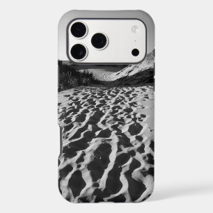 Photo d'une plage en noir et blanc