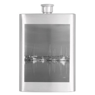photo noir et blanc, bateaux hip flask