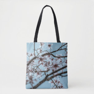 PHOTO OF WHITE PETALED FLOWERS TOTE BAG
