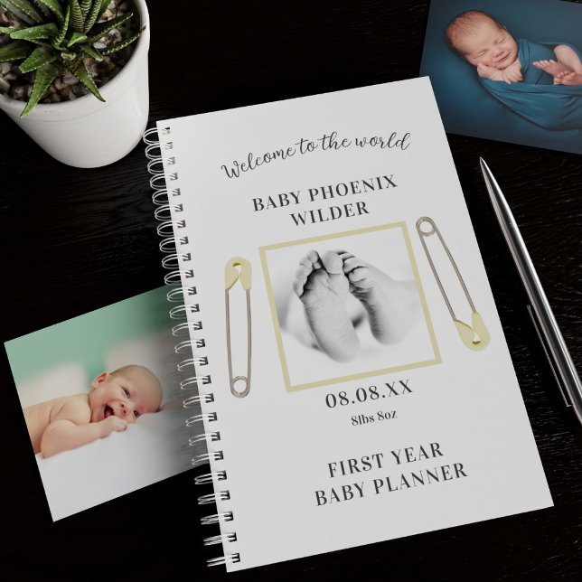 Photo personnalisée Planificateur de première anné (Just add your photo and details to this cute first year baby planner)