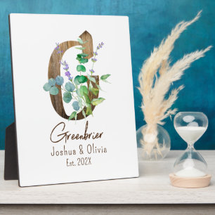 Photo Plaque de mariage en bois et eucalyptus Lettre G p
