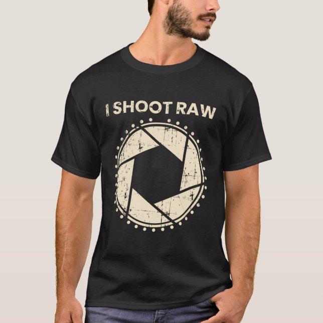 Photographer T-Shirt I Shoot Raw Camera Bezel Retr (Front)
