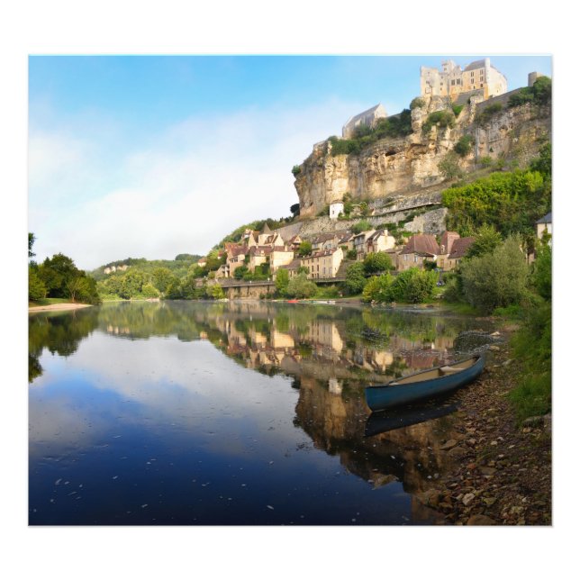 Photographie de la rivière Beynac-et-Cazenac et de (Devant)