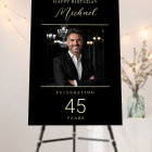 Photographie de script noir et or n'importe quel â