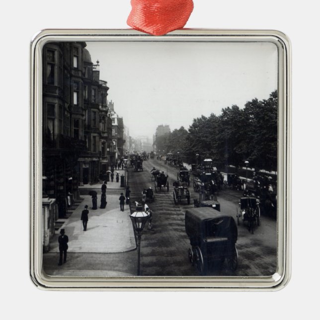 Piccadilly, London Metal Ornament (Front)