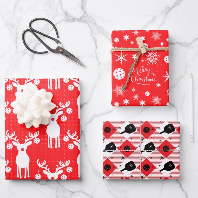 😍 Pickleball🎄 Merry Christmas Wrapping Paper Sheet (Front)