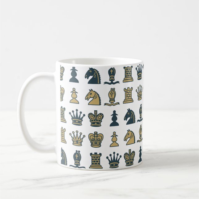 Pièces d'échecs dans la tasse de rangées (Gauche)
