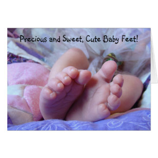 Pieds mignons précieux et doux de bébé ! Orteils